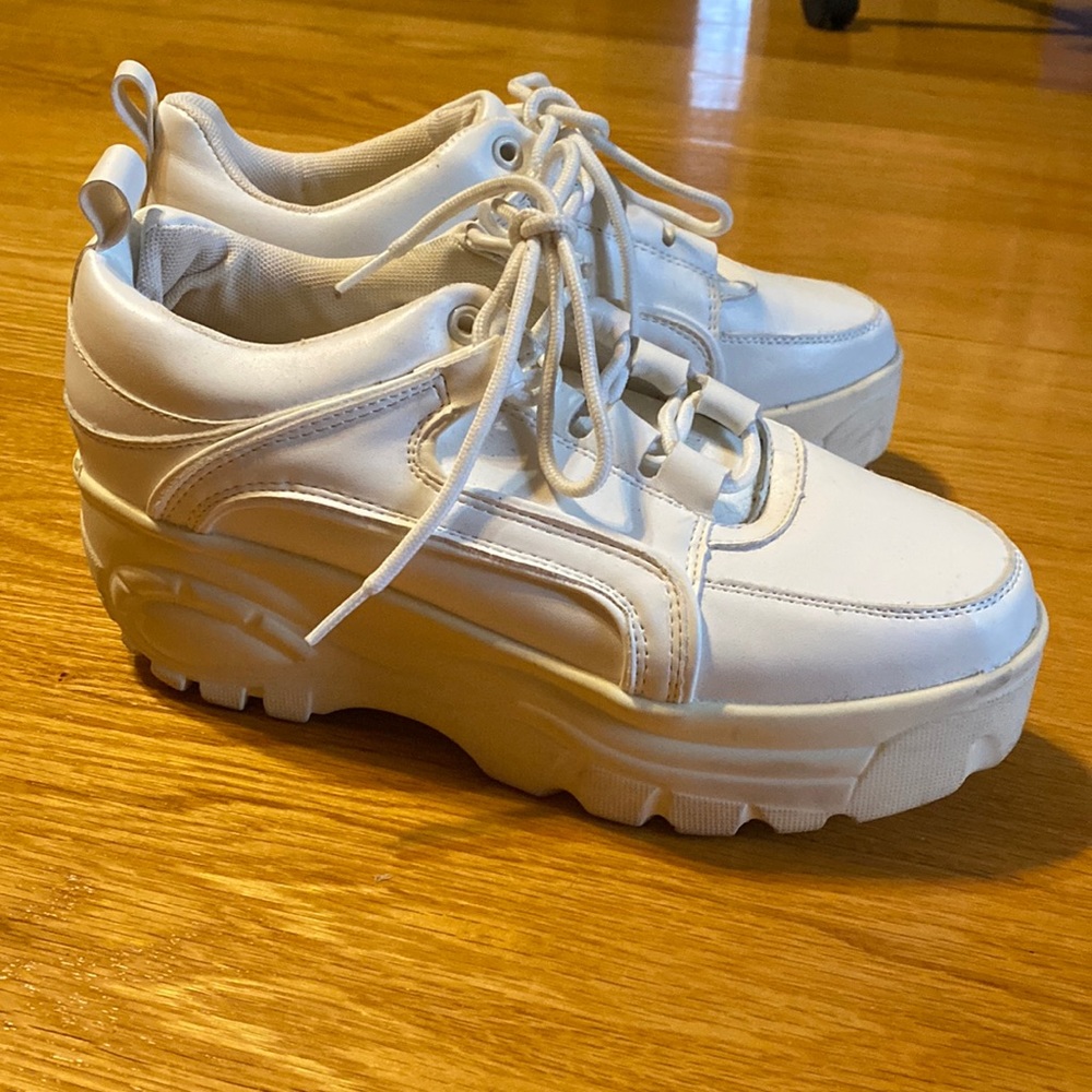 Madden girl white platform sneakers size 7